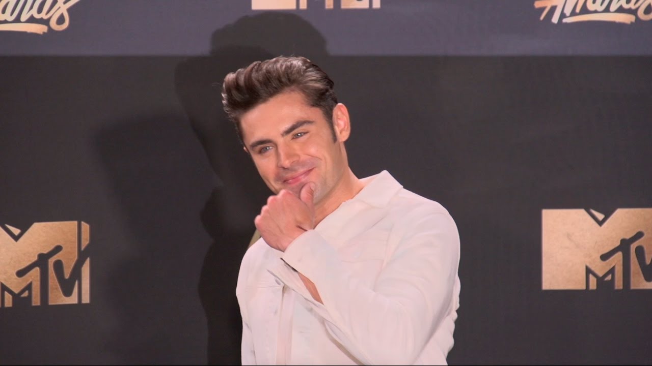Zac Efron on the Red Carpet at the 2017 MTV Movie & TV Awards