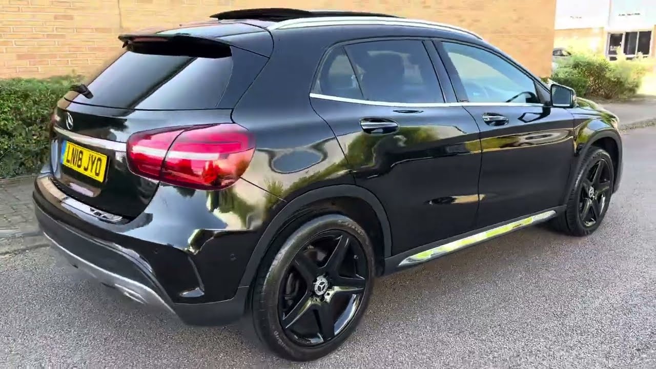 Mercedes-Benz GLA Class 1.6 GLA200 AMG Line Premium Plus 7G-DCT Euro 6 - Pan Roof - Huge Rare Spec