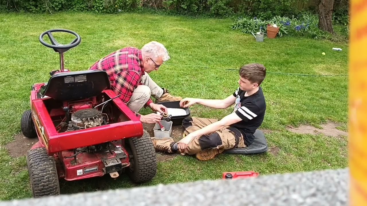Working on the Murray mower- part 1