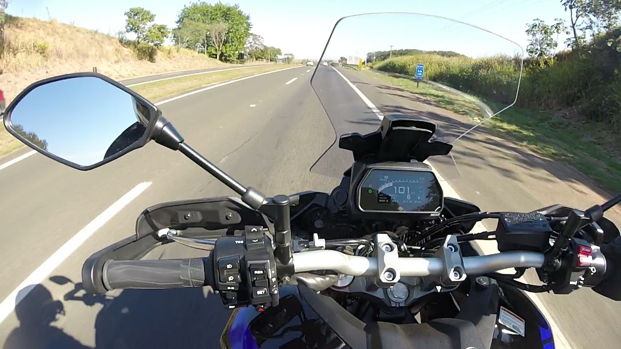 #tracer900gt - Ajustando a suspensão traseira em movimento