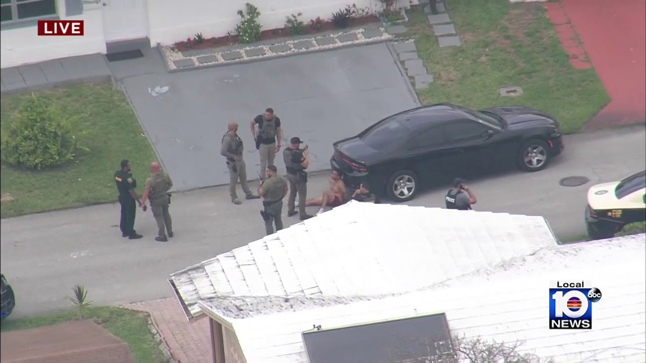2 suspects in custody after high-speed police pursuit ends in Broward County
