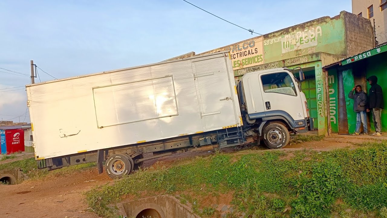 POV truck driving Isuzu frr90 Kakamega to Kisumu.