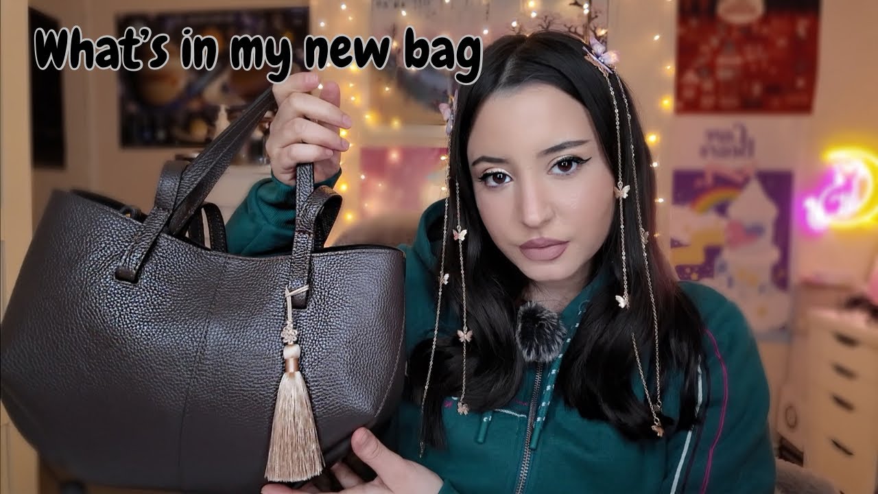 Greek ASMR | Τι έχω στην τσάντα μου 🌙