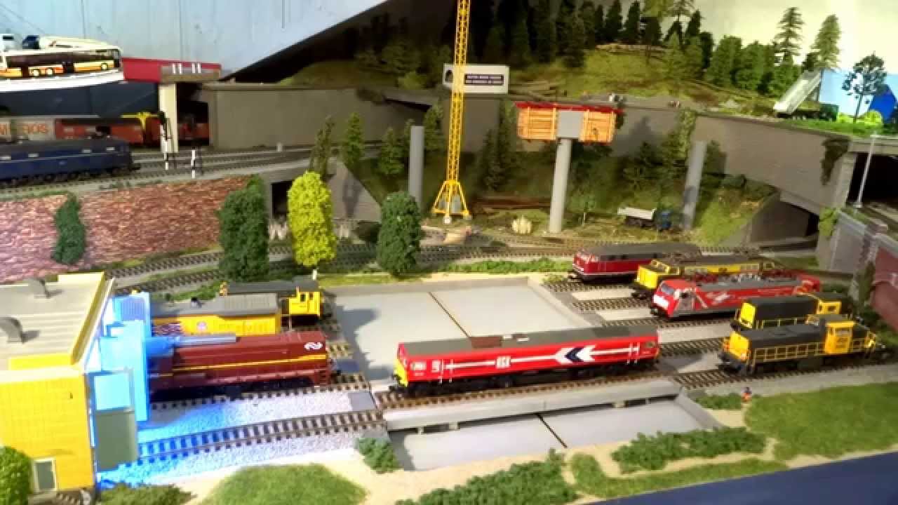 Transfer Table DIY on a Model Railroad Train Layout build from an old Epson printer.