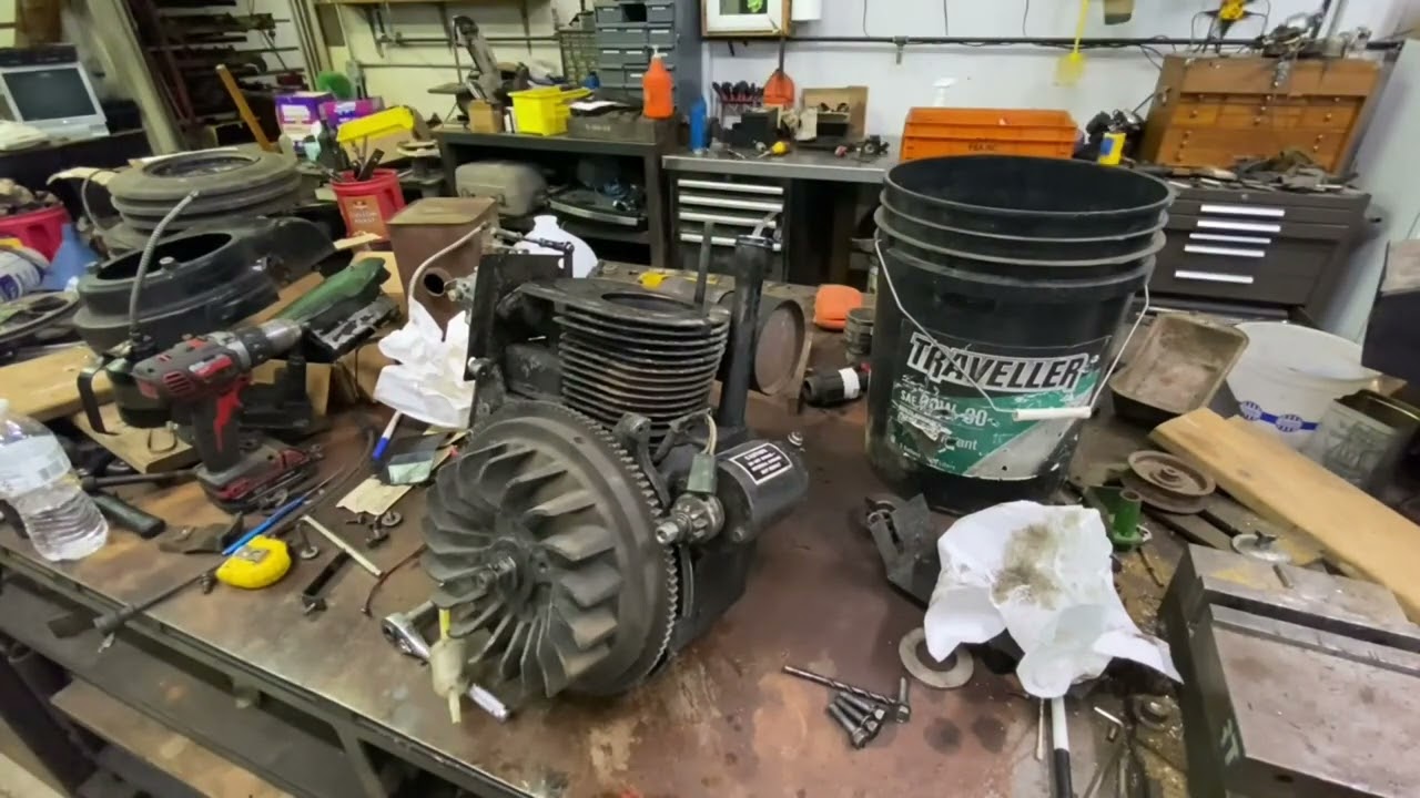 What Failed??? Tearing down the Kohler K301 engine from my 1974 John Deere 112. Rod Knock??