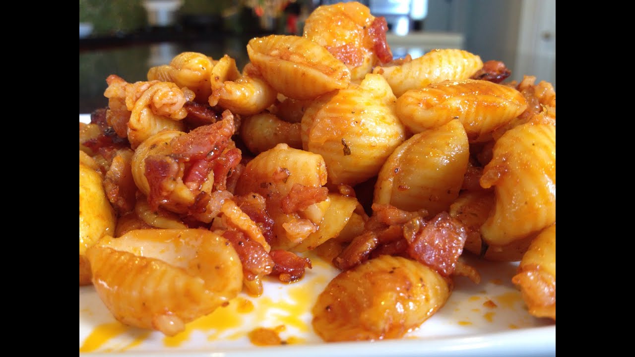 Shell Pasta with Bacon /Nui Xào Thịt (English)