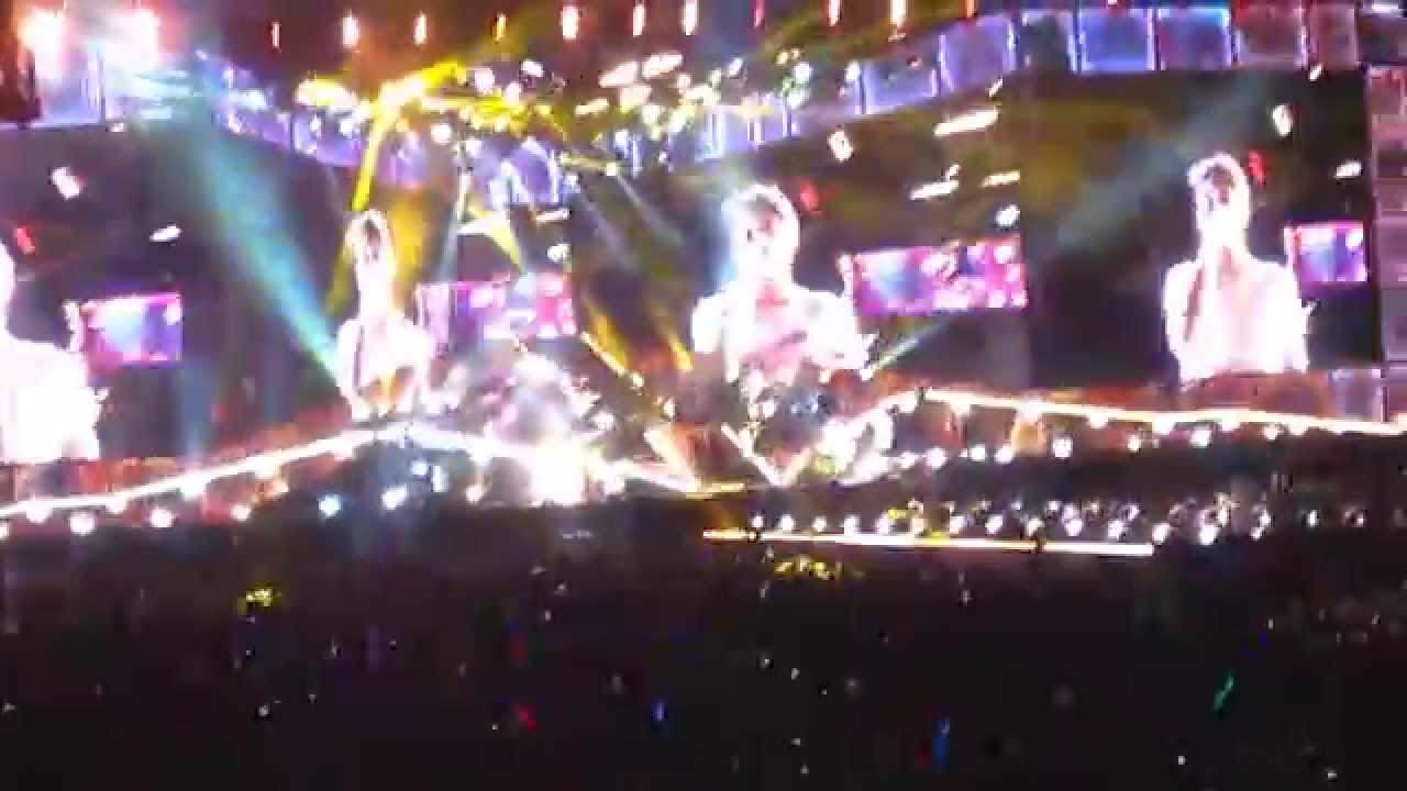 One Direction - What Makes You Beautiful - Nashville