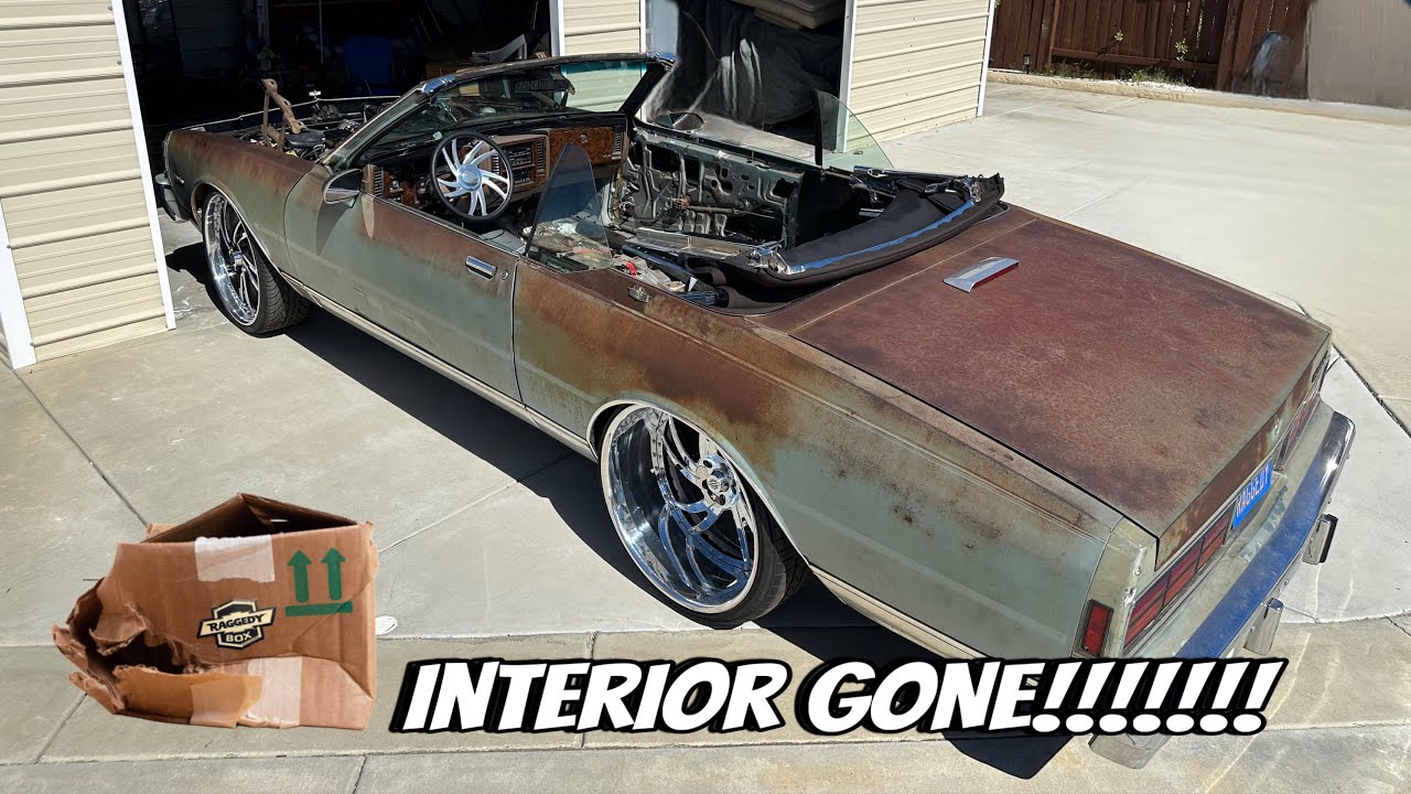 What hapoen to Raggedy box’s interior 🫣😱 #boxchevy #caprice #patina 