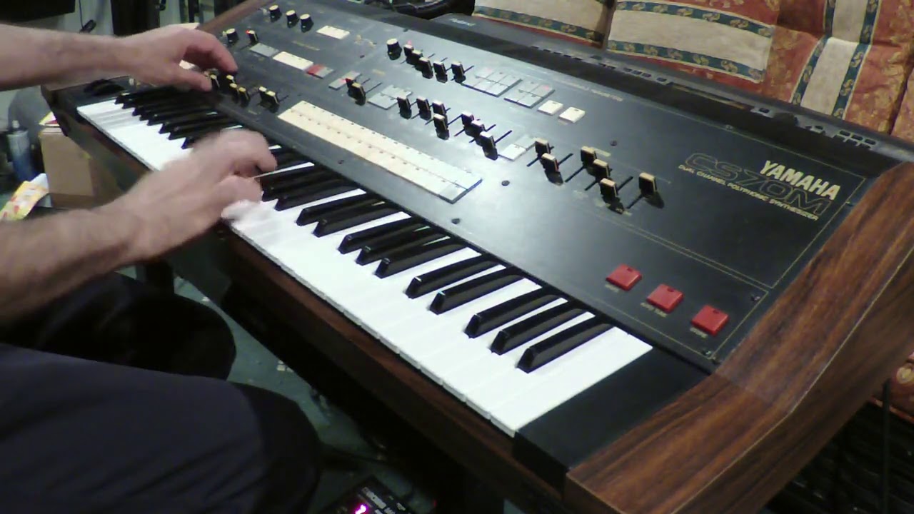 Yamaha CS70m demo