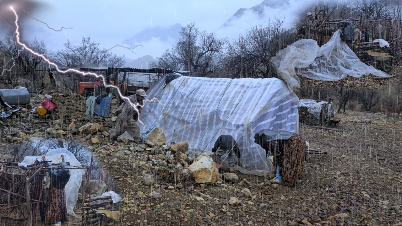🌧️🏔️ Суровая кочевая жизнь в горах |  🔥❄️ Пытаюсь выжить в холодный и дождливый зимний день