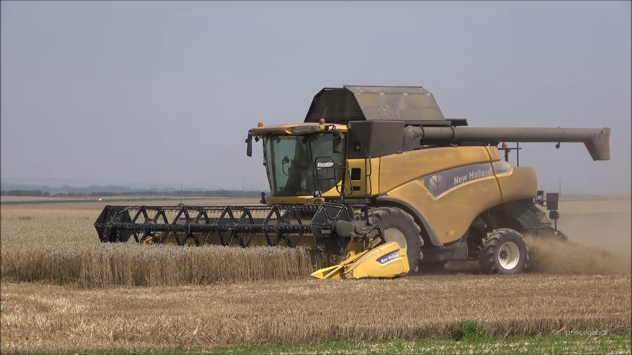 MOISSONS 2021 / NEW HOLLAND CR 9080 / BLE CHEVIGNON / GRANGE L 'EVEQUE / AUBE / FRANCE /