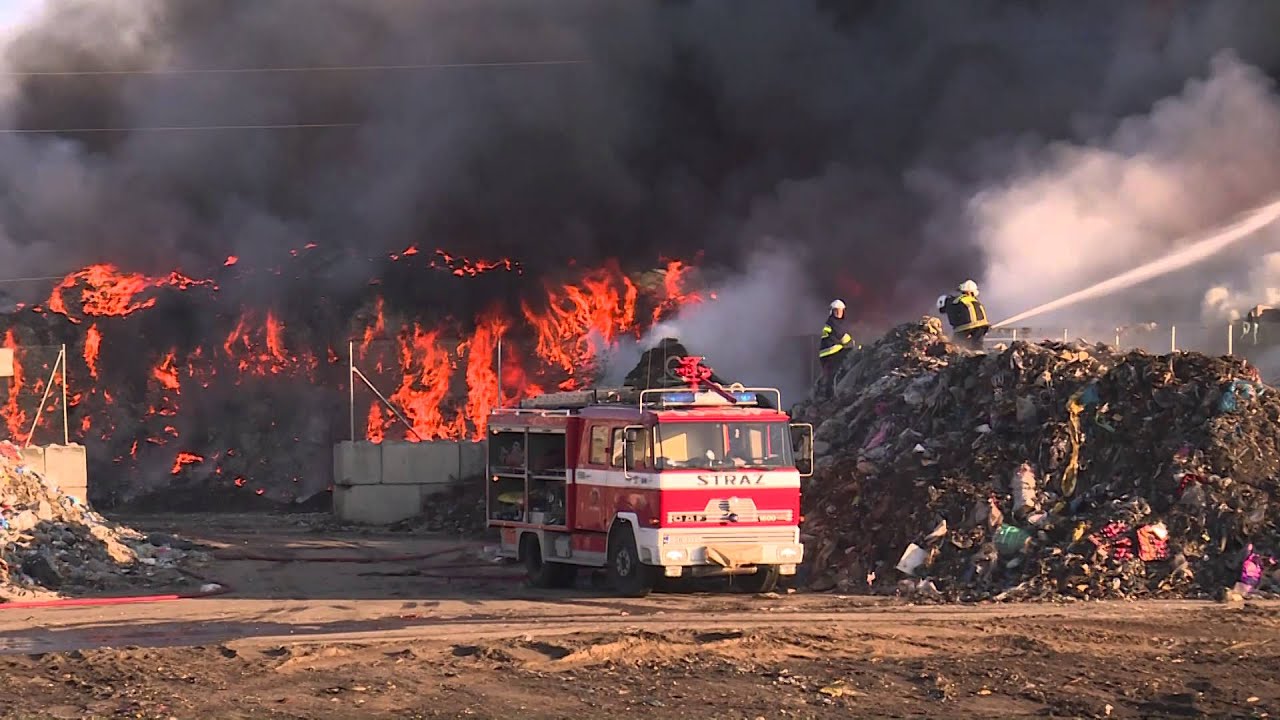 Pożar składowiska śmieci w Dąbrówce Wielkopolskiej