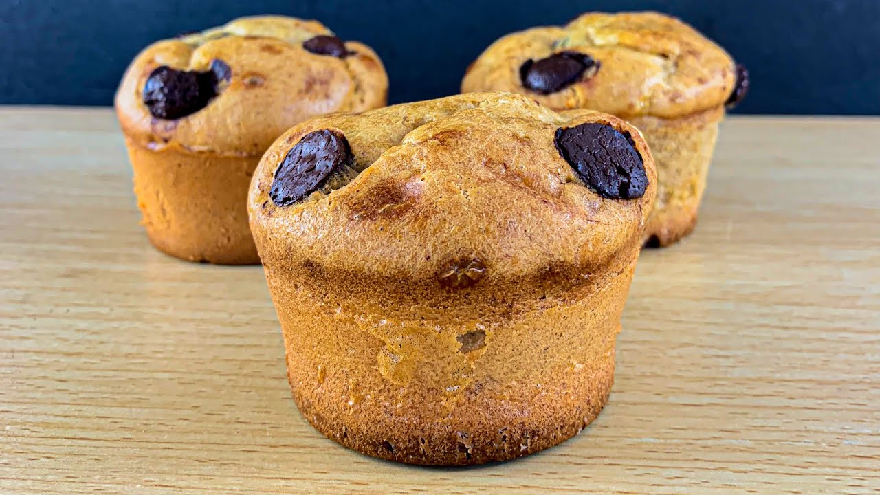 MUFFIN DE BANANA COM CHOCOLATE SAUDÁVEL, SEM FARINHA E DELICIOSO!