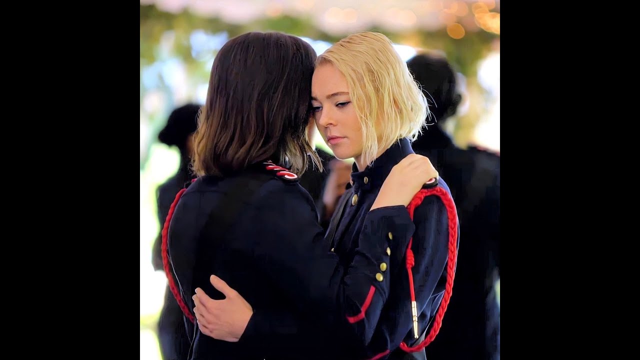 Raelle & Scylla || Сдавайся