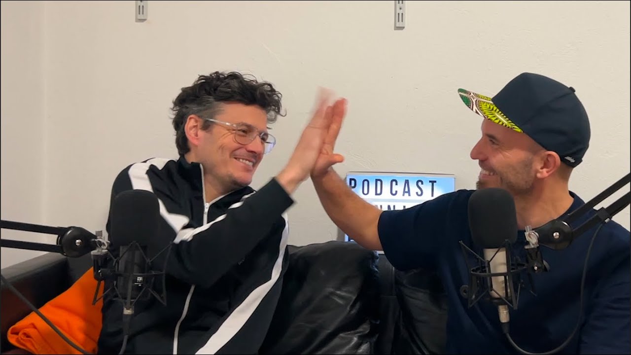 #133 Perspektivenwechsel mit Manuel Rubey – Laufen macht so frei in der Birne