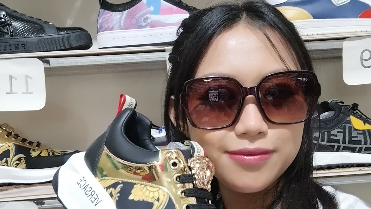 makan buah pir enak rasanya, sini mampir seperti biasanya 😂🫰🏻🇮🇹