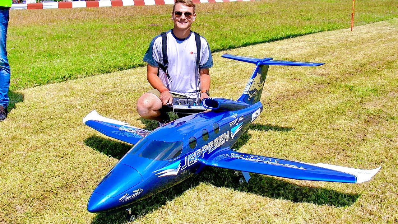 EPIC VICTORY / AWESOME RC TURBINE MODEL JET / VERY FAST AND STUNNING / FLIGHT DEMONSTRATION !!!