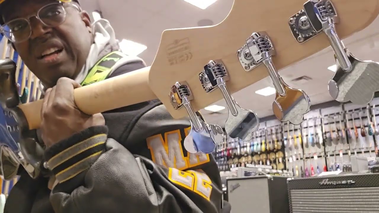 SCHECTER Banshee Bass - maxproud