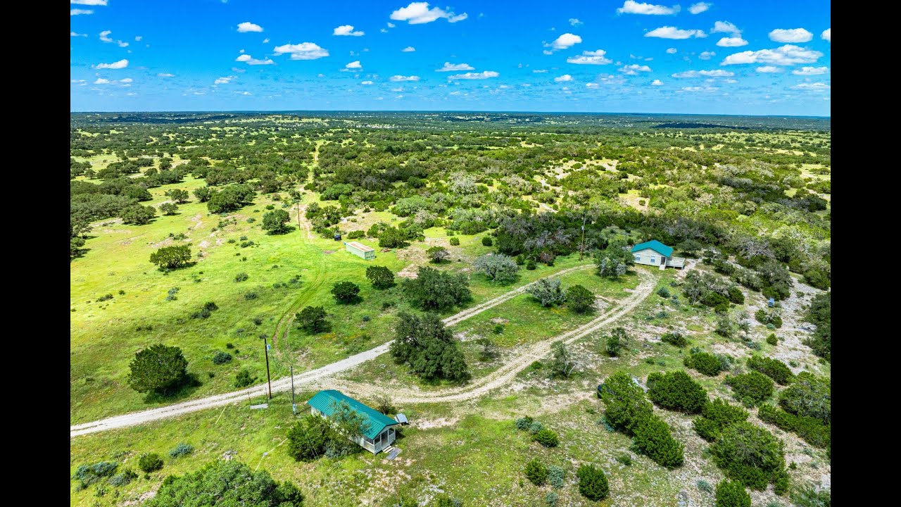 306 Enlightening Rd - Mountain Home, TX 78058