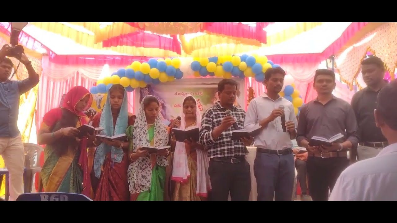 Bernanam bernanam bangsa bernanam sang by Regumanuguda youths at half saree ceremony 