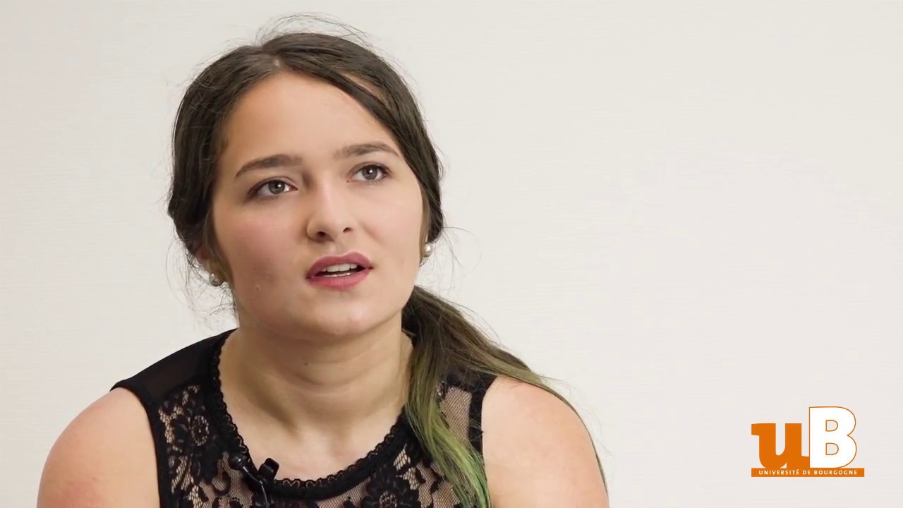 Paroles d'étudiant.e.s : Caroline, L2 Sciences de l'éducation - EFEC
