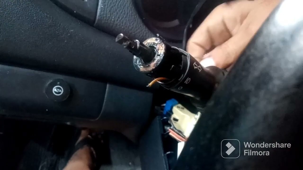 Problema no farol de milha do Kia Cerato 2010.