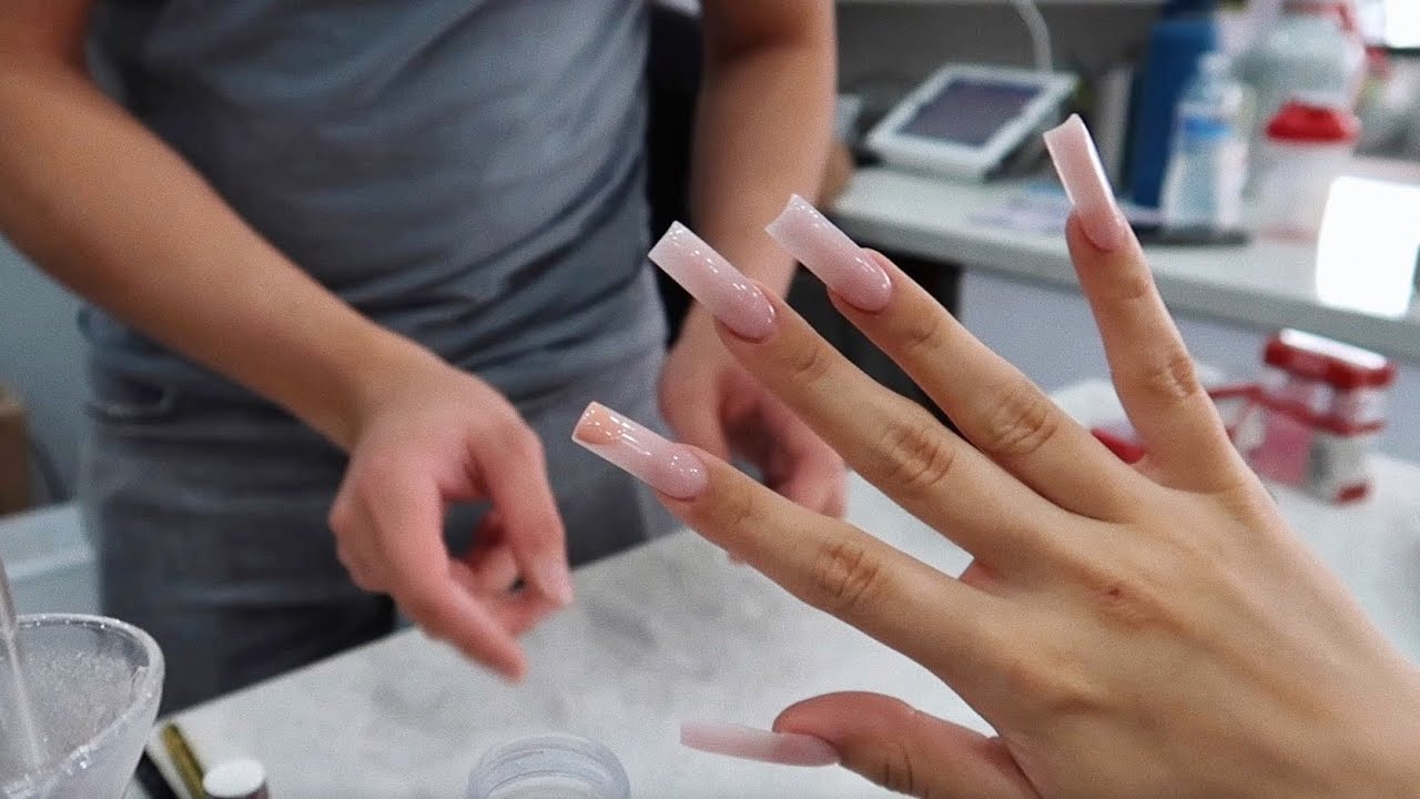 BACK WITH A NEW NAIL VLOG, FINALLY :D