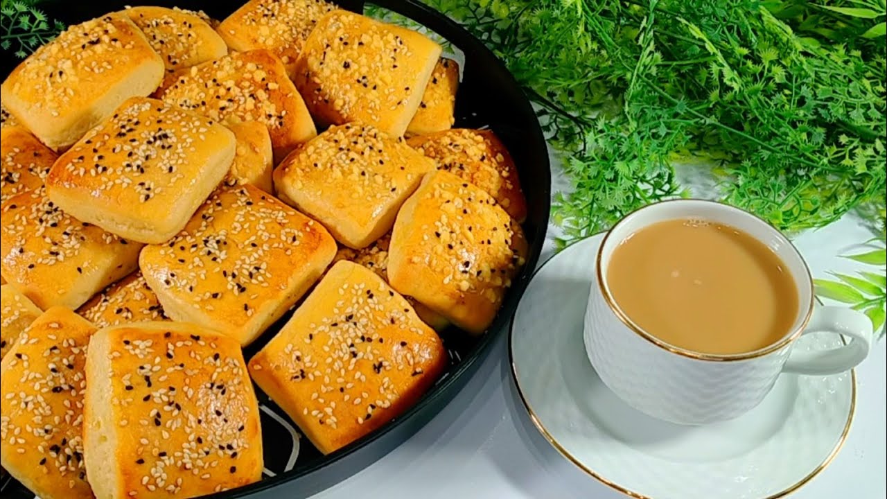 جربتي تضيفي الجبنة الفيتا  او جبنة العلب على العجينة  وتعملى فطاير 😋سهلة وسريعة اوعدك هتنبهري 👍