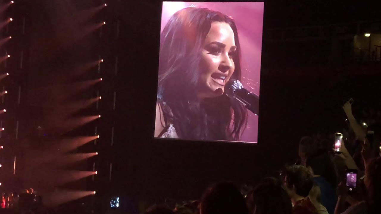 Demi Lovato - Skyscraper Live Manchester
