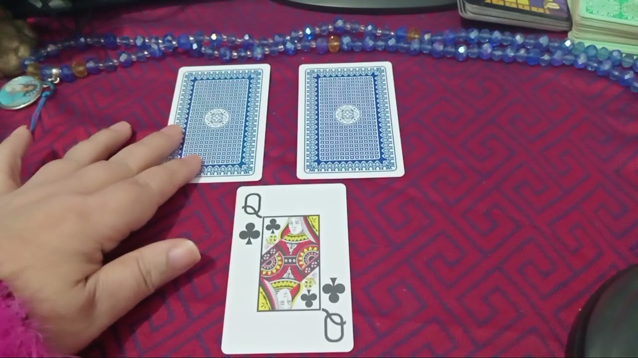 Significado do Baralho Comum  - valete, rainha e rei de paus.