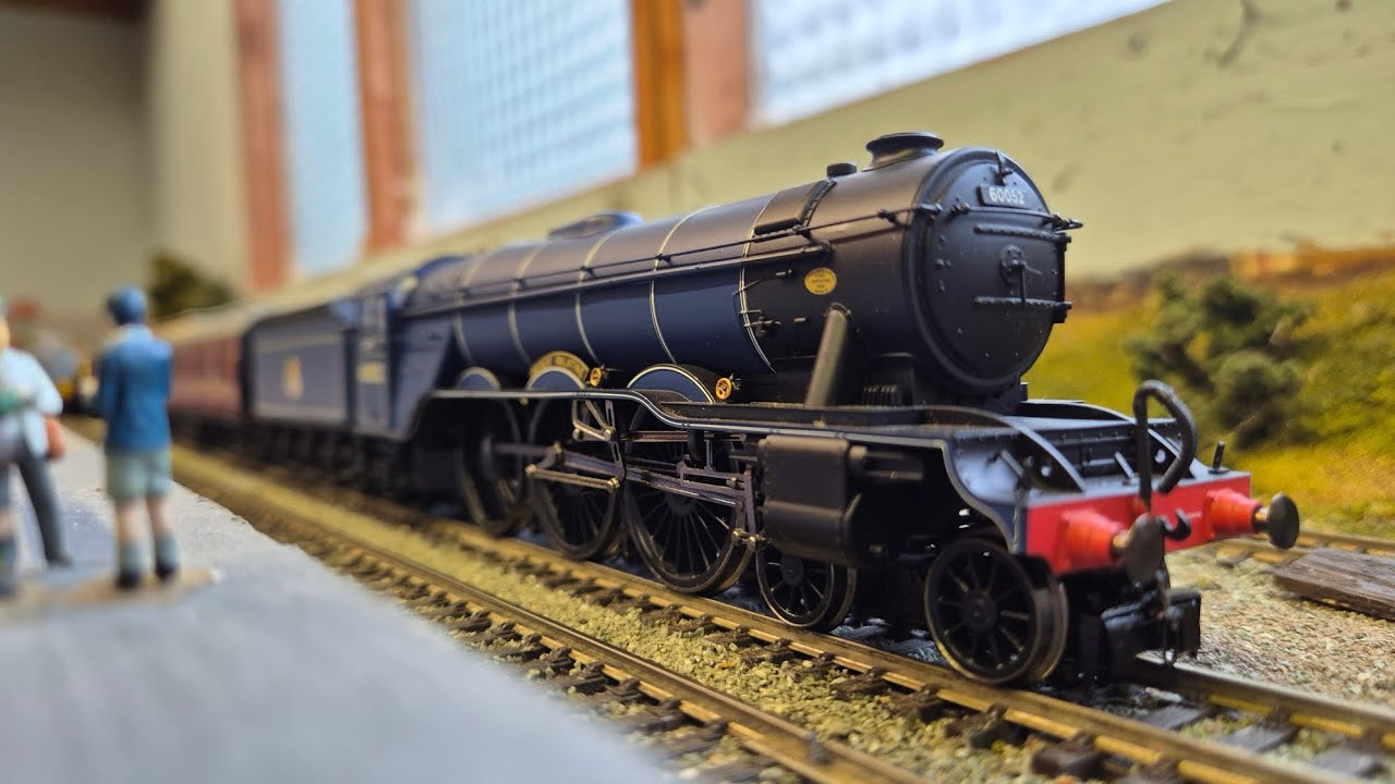 Hornby Gresley A3 60052 Prince Palatine in Blue - Solo Running Session.