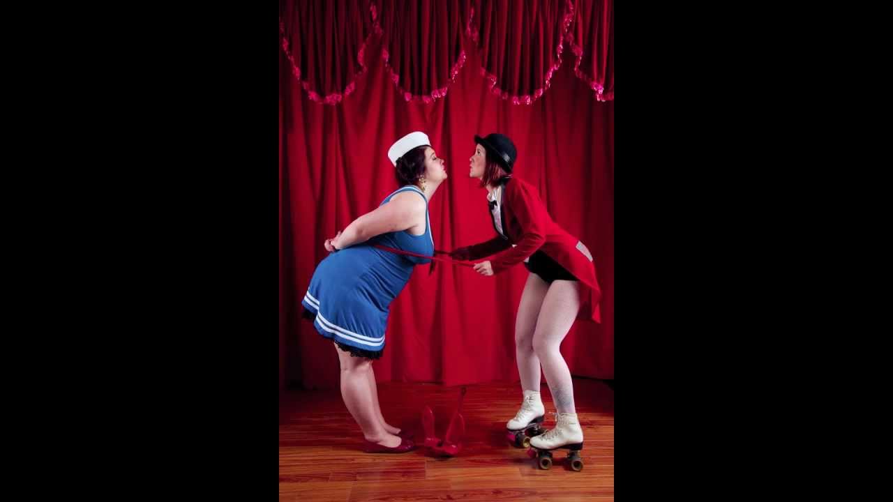 Trailer ::: Under The Red Curtain