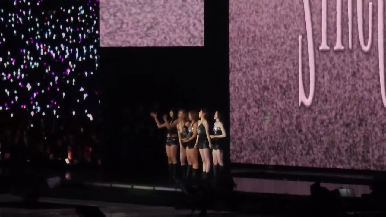 260307  IDLE - 開場 Talking【《2026 i-dle WORLD TOUR [Syncopation] IN TAIPEI》】