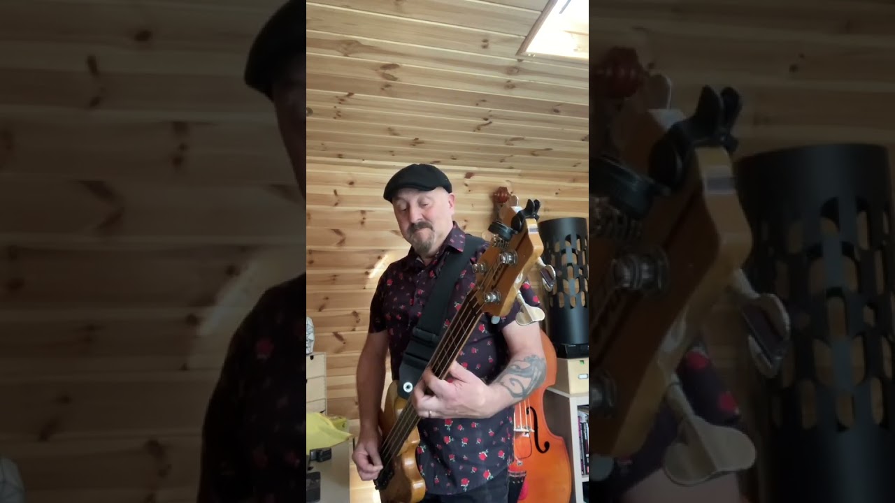 Colin Edwin recording bass for upcoming single....