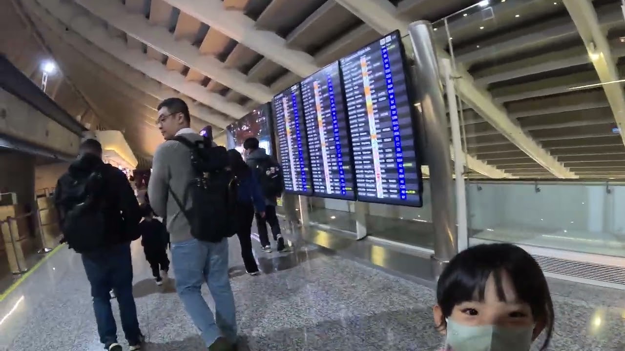2026/01/23桃園國際機場出海關前往B5候機-1