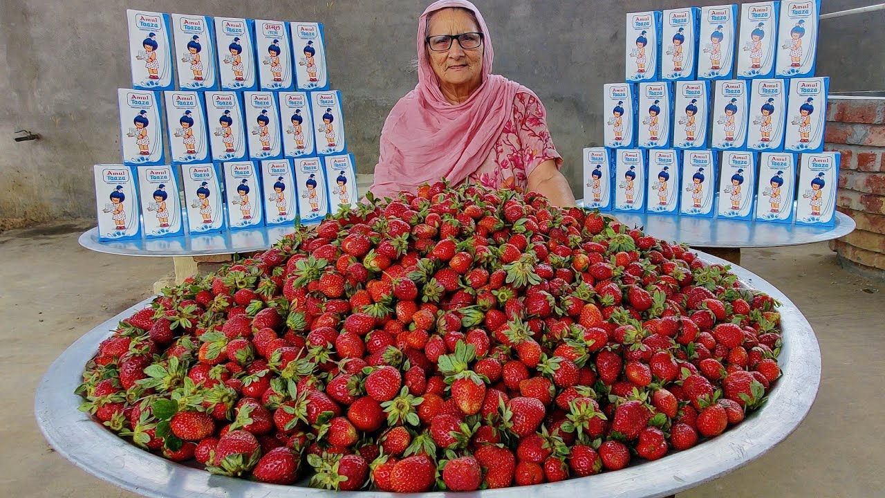 STRAWBERRY MILKSHAKE | MILKSHAKE RECIPE | FRUIT RECIPES | VILLAGE FOOD