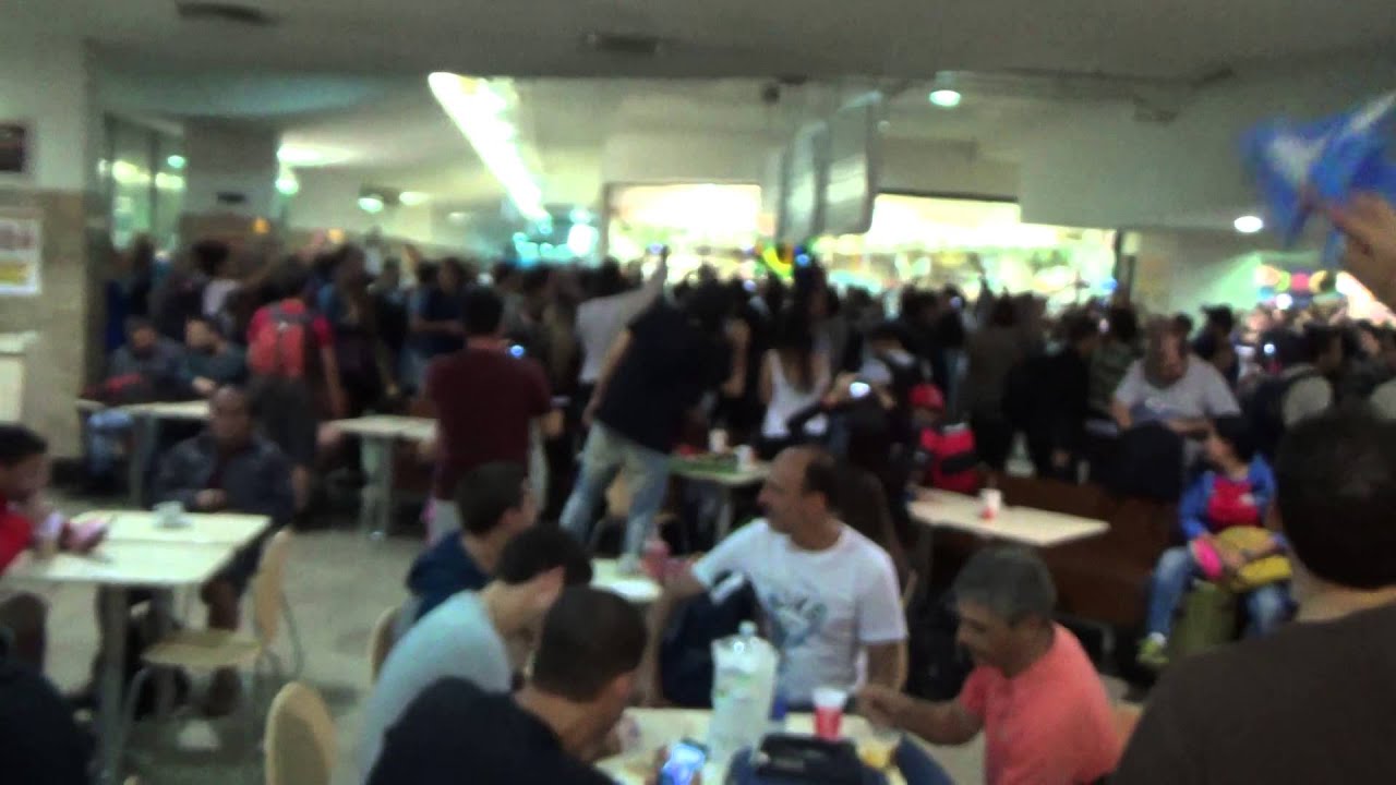 Hinchada argentina terminal micros Rio de Janeiro - Brasil 2014