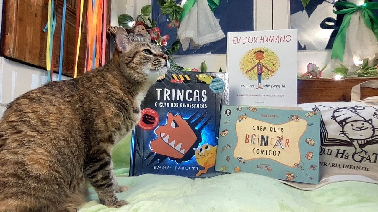Boa Noite Histórias: Eu sou Humano | Quem quer brincar comigo? | Trincas Guia dos Dinossauros