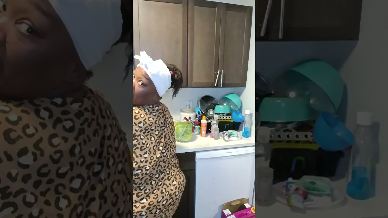 Watch me cook babies😂😂😂😂this video funny asf,cuz I'm slow😂😂😂