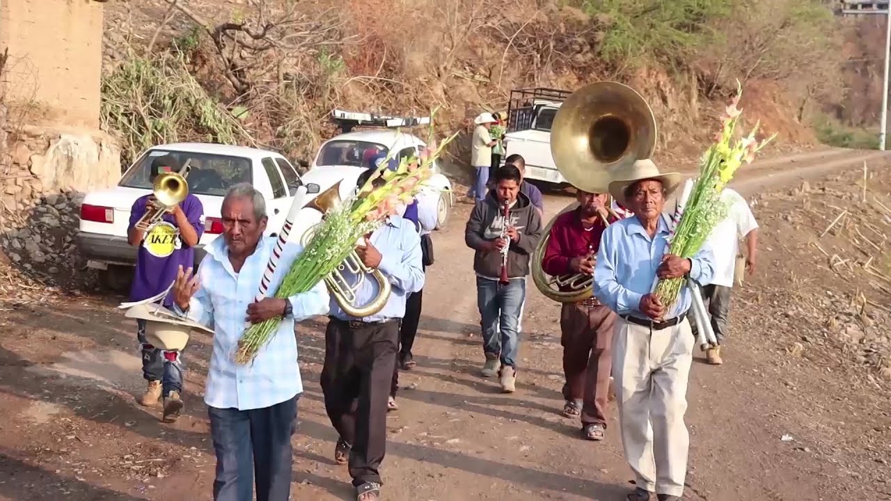 llegan con flores las bandas a una comunidad // XILOTEPEC 2021