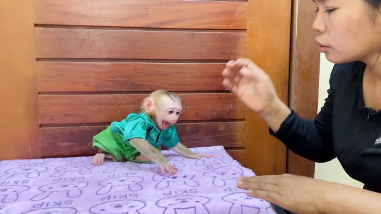 Ronaldo Scream Angry When Mom Reject To Hugging Him