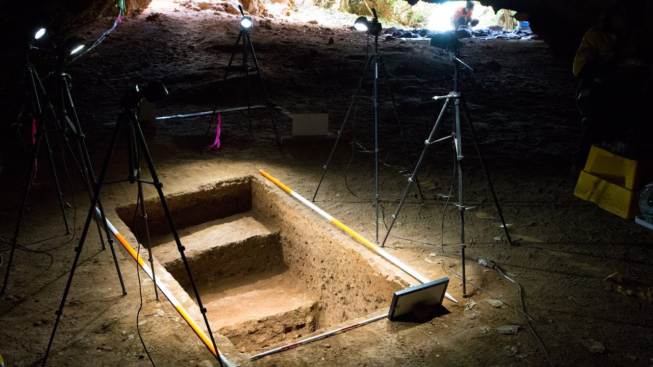 Remote cave reveals Australia's earliest inhabitants