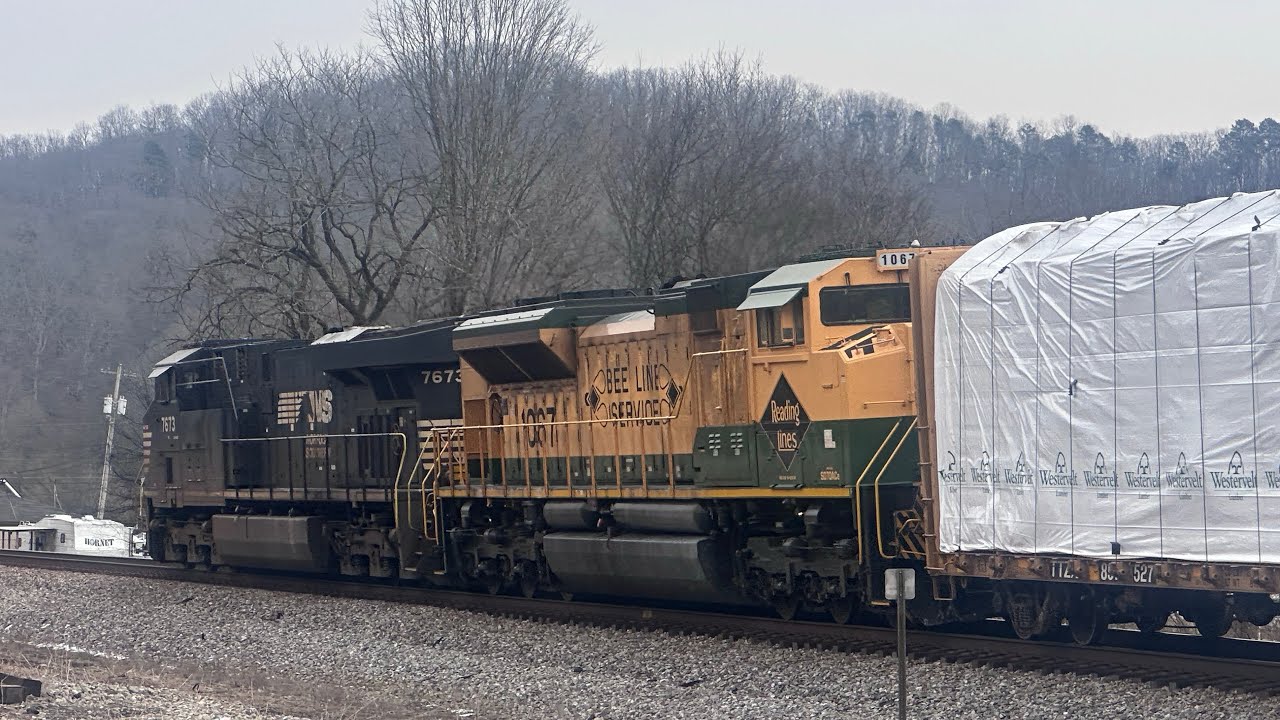 The Reading trailing on Norfolk Southern 196 North in Harriman Tn 
