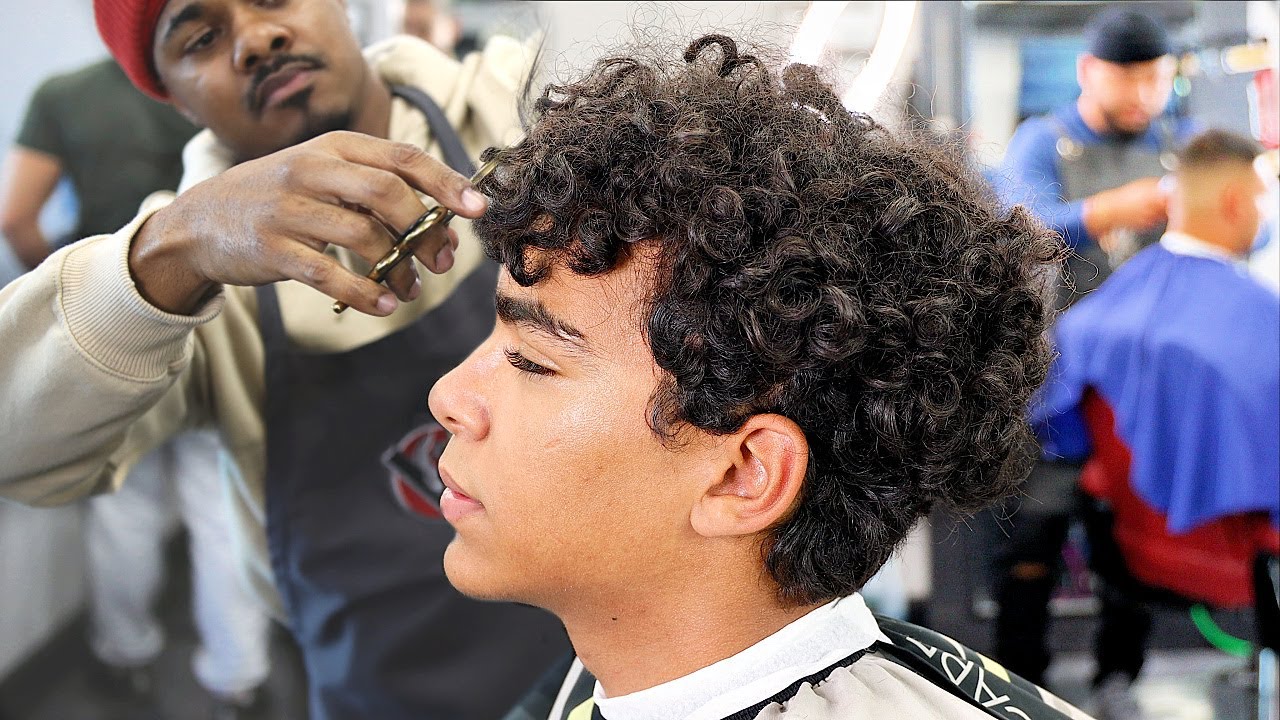 HAIRCUT TUTORIAL: UNDERCUT MID FADE CURLY TOP