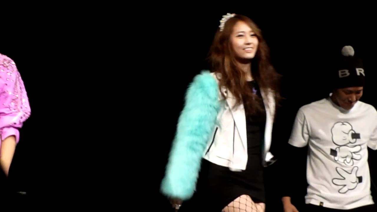 SMtown NYC * Key & Krystal - My First Kiss