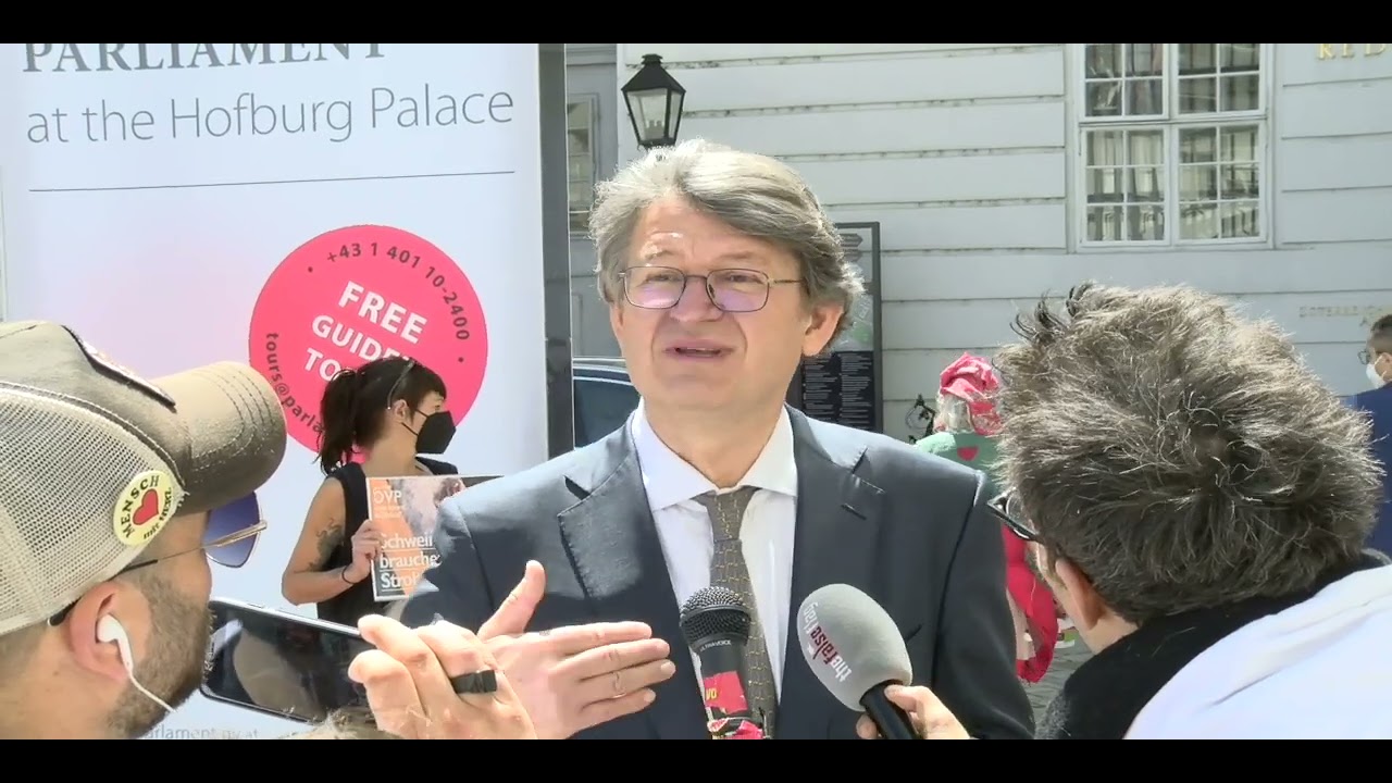 Manuel Mittas, Jenny Klaus, Yasin Schwarz ++ Sondersitzung Gr&uuml;ner Pass