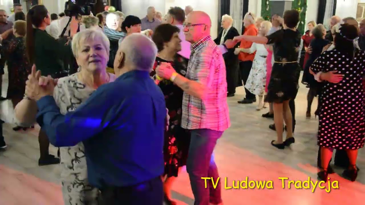 REWELACYJNY KLIMAT na pierwszej potańcówce w Zajezdzie 