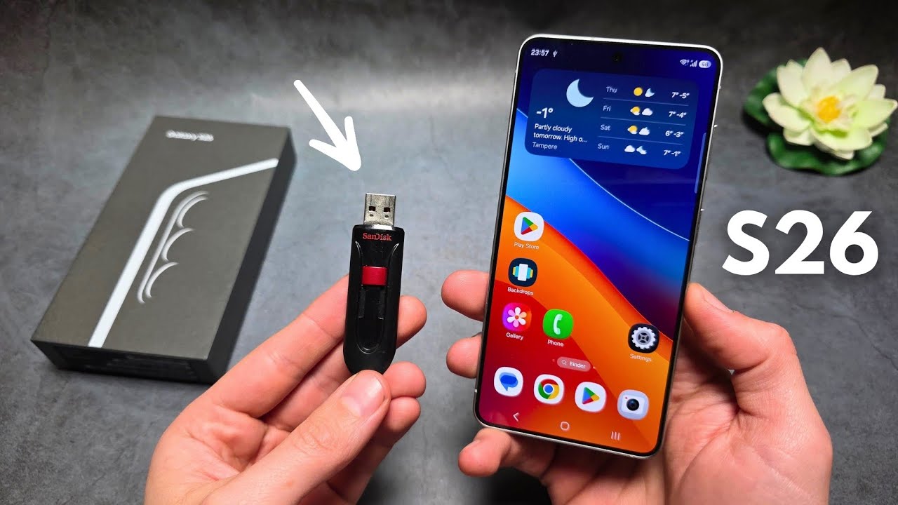 Samsung Galaxy S26 - How to Connect USB FlashDrive + Transfer Photos, Videos, Documents