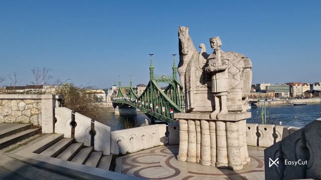 Érkezés a SZIKLATEMPLOMHOZ