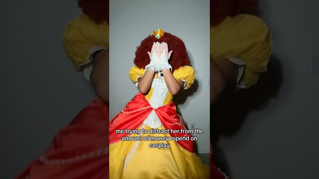 Do you think it worked? #princesspeach #princessdaisy #rosalina #cosplay